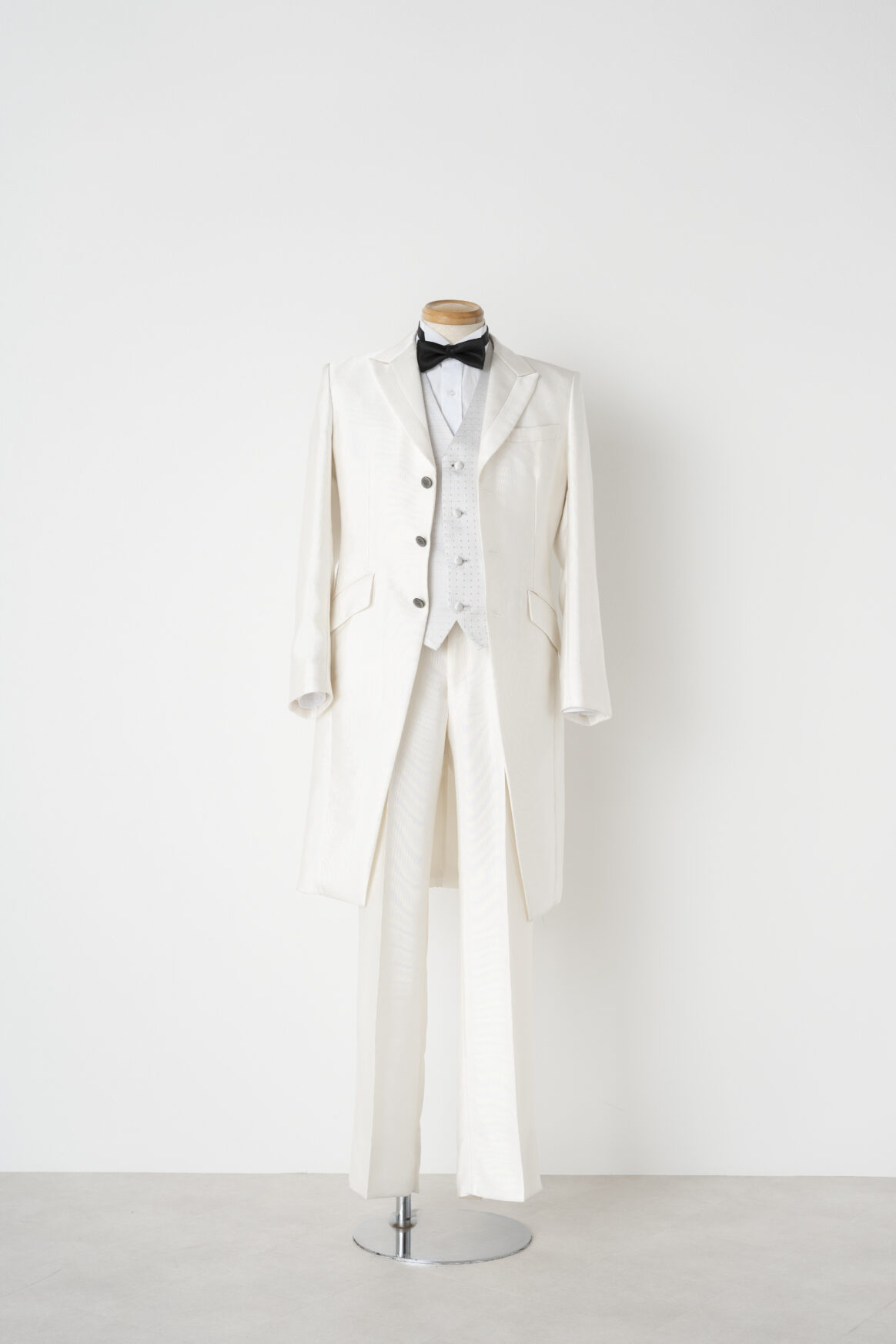 Tuxedo 252