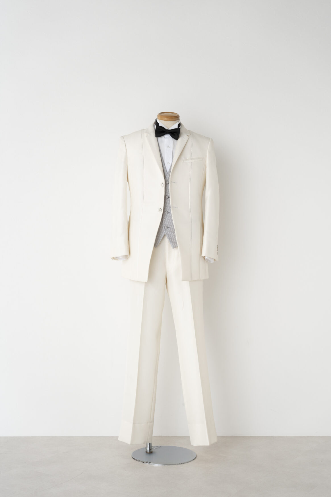 Tuxedo 076