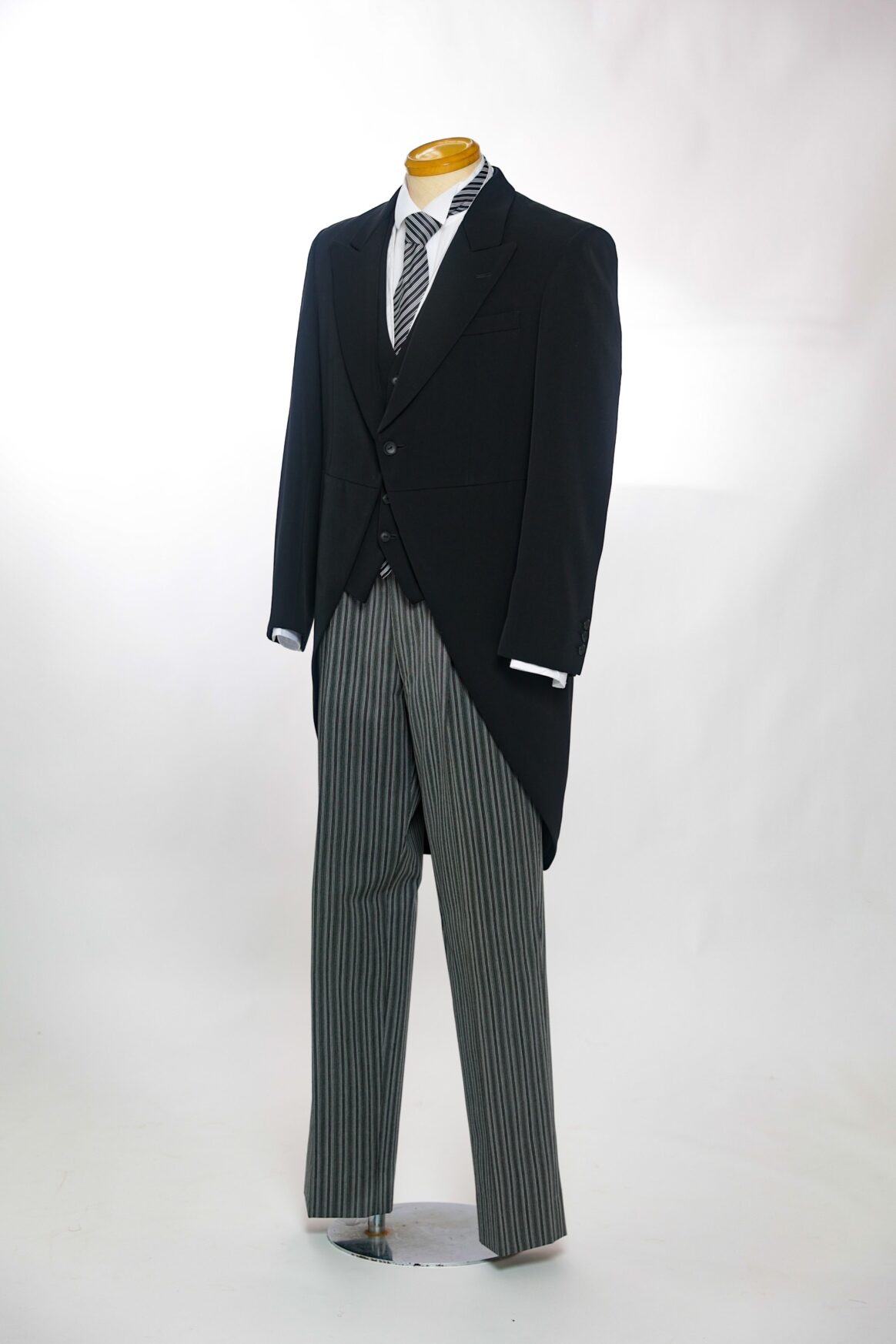 結婚式用モーニング AOYAMA 【洋服の青山】スリーシーズン ブラック系 モーニングコート