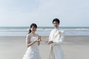 吹上浜（赤フン海岸）｜フォトウェディング・前撮りに人気のロケーションスポット｜鹿児島でフォトウェディング・前撮りならウェディングセレクト！フォトウェディング